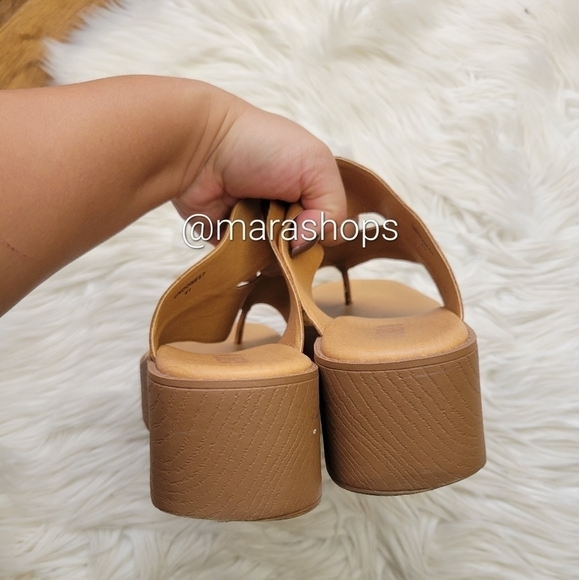 Silent D Undonestto Platform Slide Sandal - Picture 5 of 8